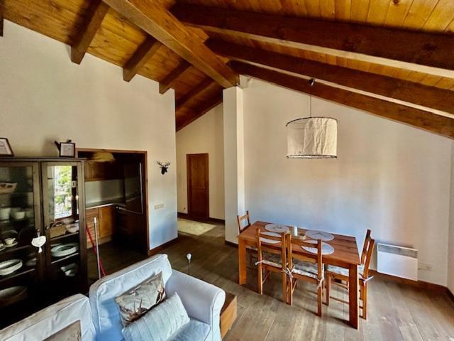 Osséja Apartament Del Llac מראה חיצוני תמונה